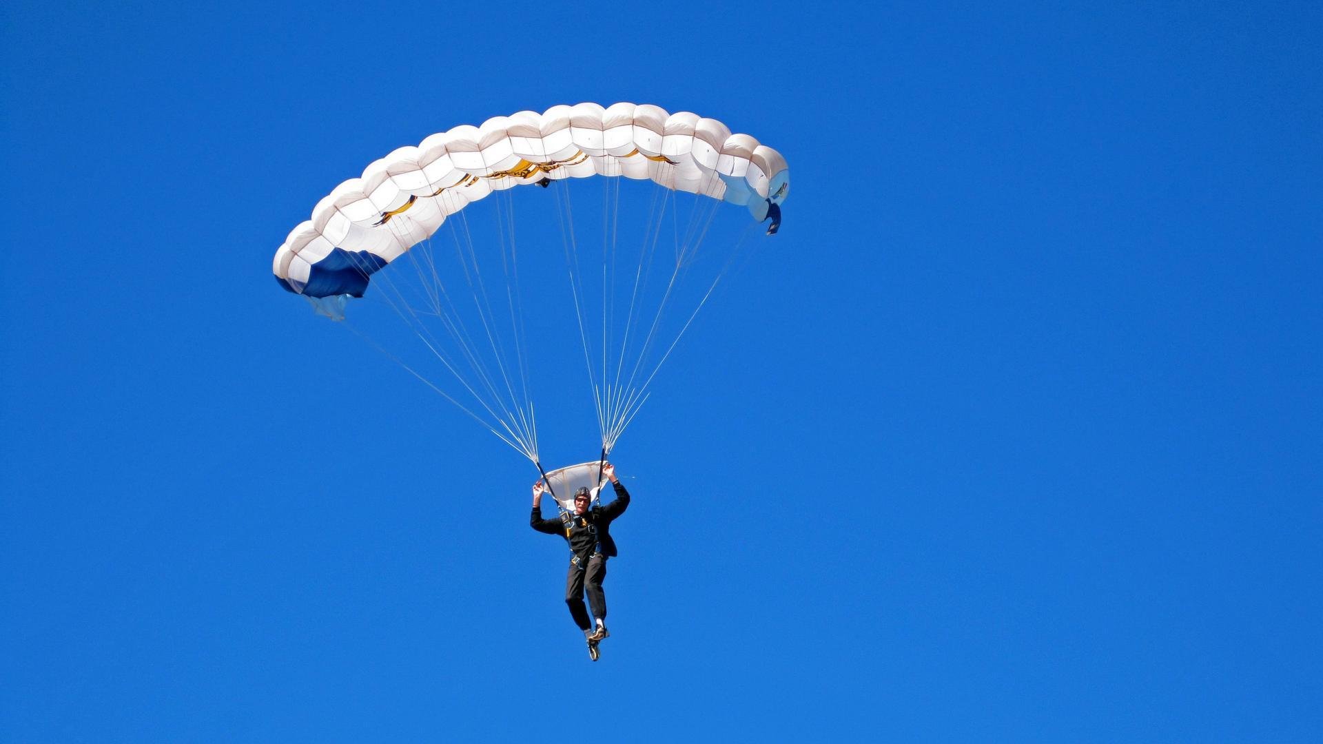 kaiyun网站-逆境重生：队伍在绝境中转危为安的故事，逆境重重